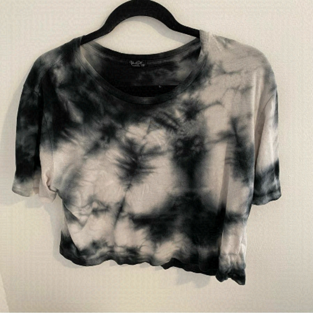 BRANDY Melville John Galt Tie-Dye Cropped T-Shirt Top • One size